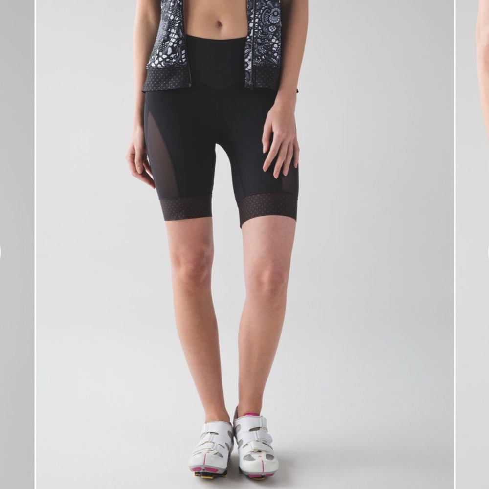 Lululemon Leader of the Pack Short II Black 4 Road Bike Cycle